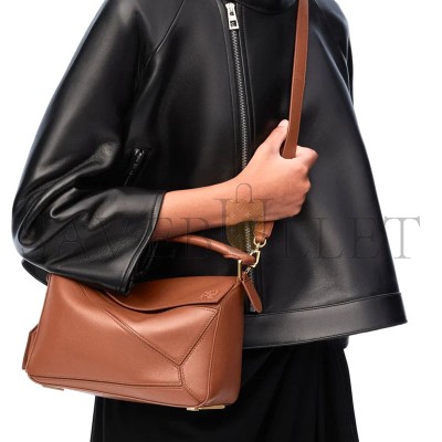 LOEWE SMALL FEATHERLIGHT PUZZLE BAG IN NAPPA LAMBSKIN A510PLSX01 (24*16.5*10.5cm)