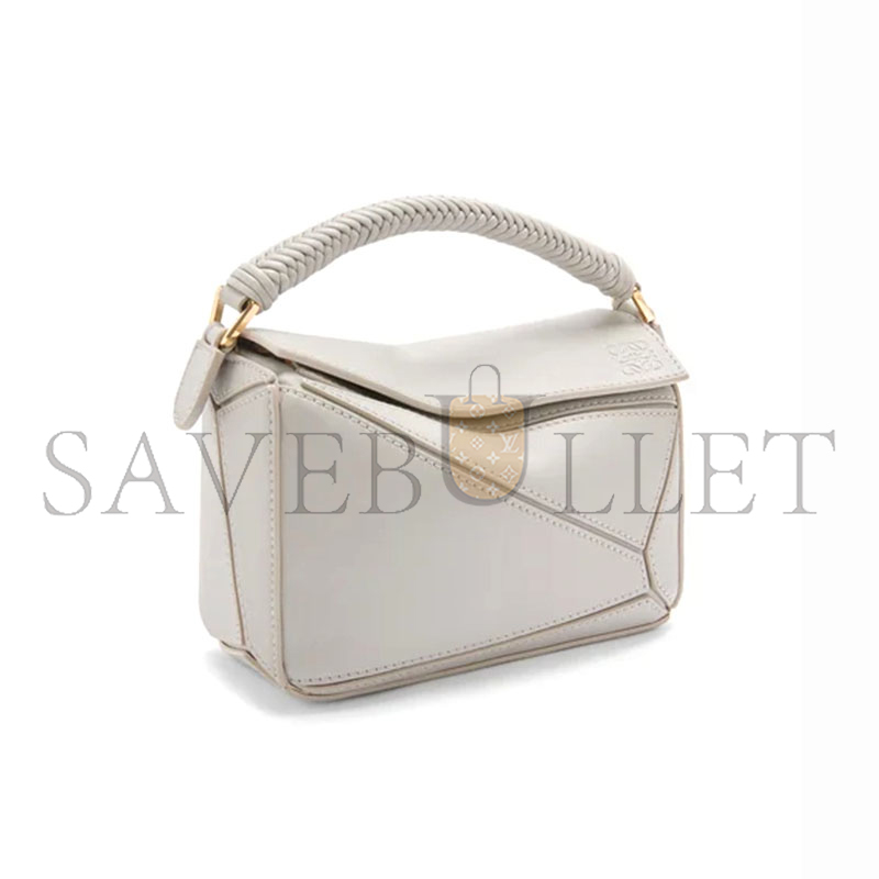 LOEWE MINI PUZZLE BAG IN SMOOTH CALFSKIN A510U95X86 (17.5*12.5*7.5cm) LOEWE MINI PUZZLE BAG IN SMOOTH CALFSKIN A510U95X86 (17.5*12.5*7.5cm)