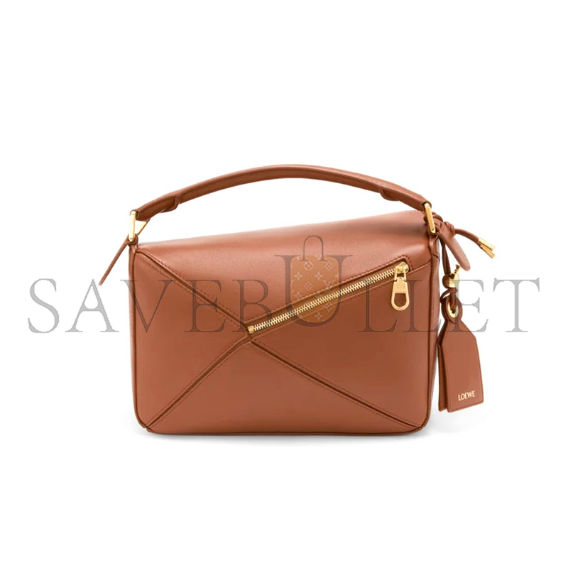 LOEWE SMALL FEATHERLIGHT PUZZLE BAG IN NAPPA LAMBSKIN A510PLSX01 (24*16.5*10.5cm) LOEWE SMALL FEATHERLIGHT PUZZLE BAG IN NAPPA LAMBSKIN A510PLSX01 (24*16.5*10.5cm)