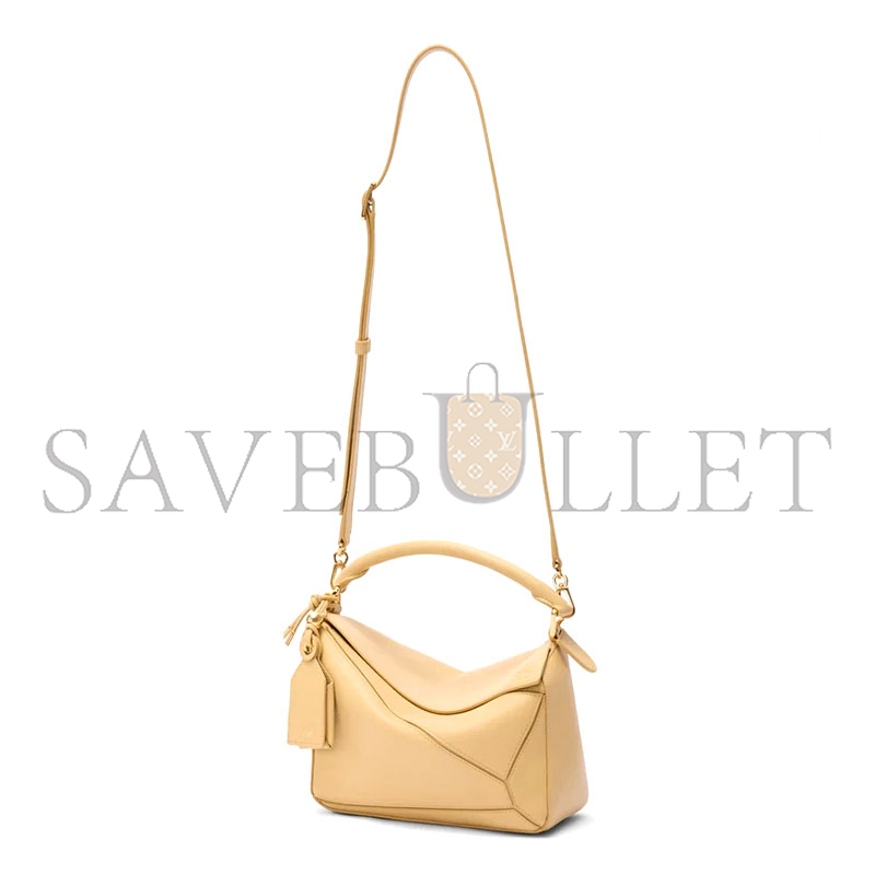 LOEWE SMALL FEATHERLIGHT PUZZLE BAG IN NAPPA LAMBSKIN A510PLSX01 (24*16.5*10.5cm) LOEWE SMALL FEATHERLIGHT PUZZLE BAG IN NAPPA LAMBSKIN A510PLSX01 (24*16.5*10.5cm)