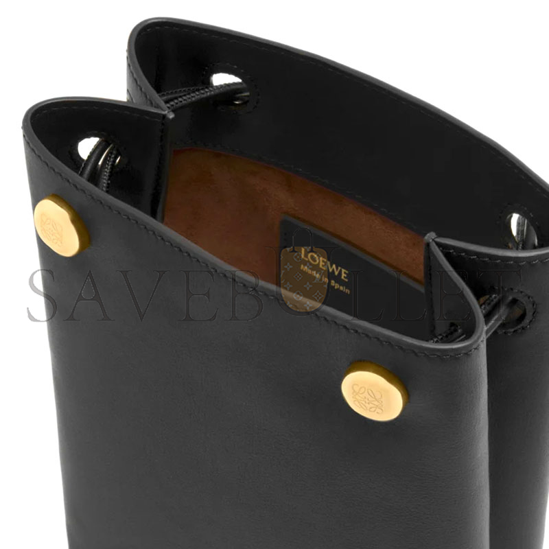 LOEWE PEBBLE POUCH IN SMOOTH CALFSKIN CANBSPPX01 (17*21.5*7cm) LOEWE PEBBLE POUCH IN SMOOTH CALFSKIN CANBSPPX01 (17*21.5*7cm)