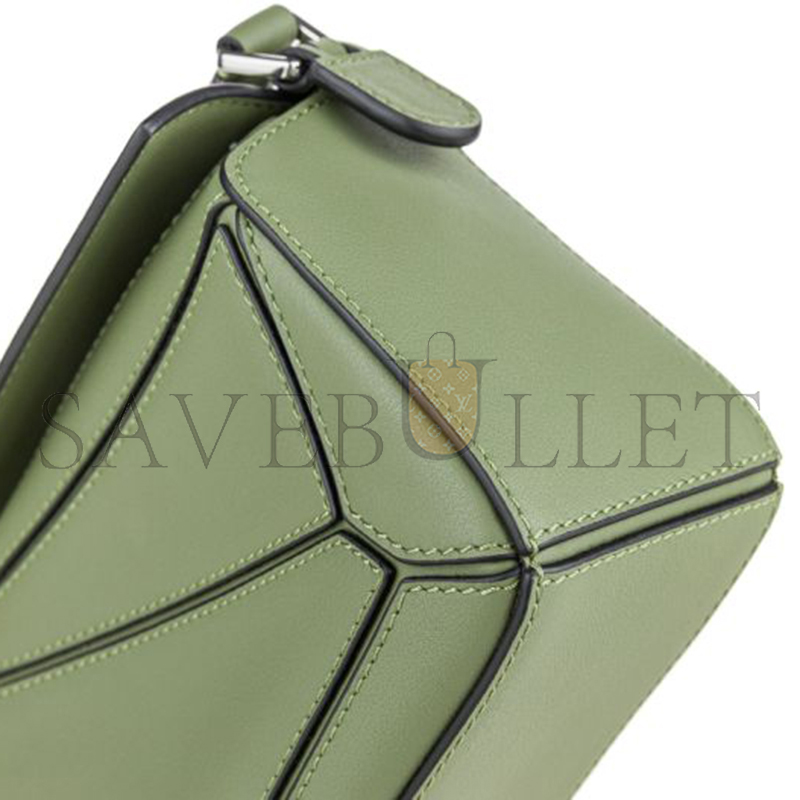 LOEWE MINI PUZZLE EDGE BAG IN CLASSIC CALFSKIN 061838-5 (18*12.5*8cm)