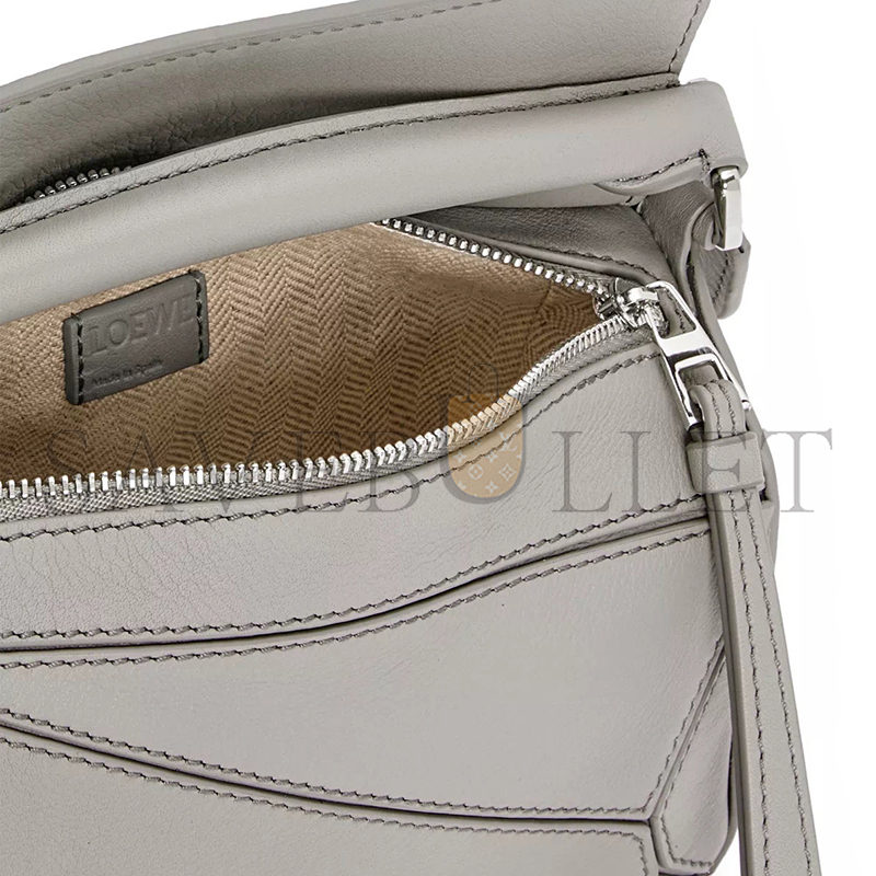 LOEWE MINI PUZZLE EDGE BAG IN CLASSIC CALFSKIN 061838-8 (18*12.5*8cm)