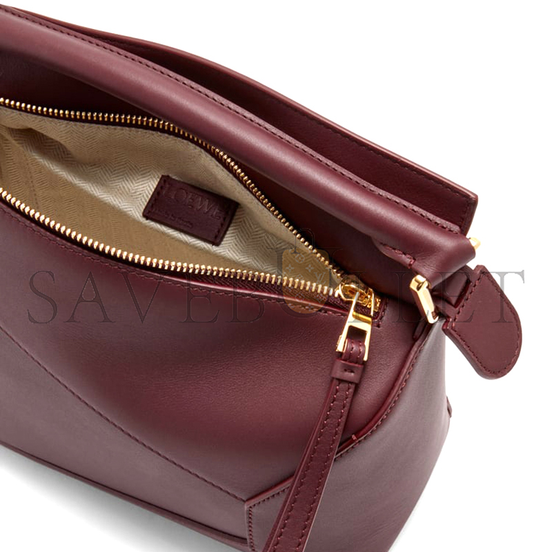 LOEWE SMALL PUZZLE EDGE BAG IN CLASSIC CALFSKIN A510P60X41 (24*16.5*10.5cm) LOEWE SMALL PUZZLE EDGE BAG IN CLASSIC CALFSKIN A510P60X41 (24*16.5*10.5cm)